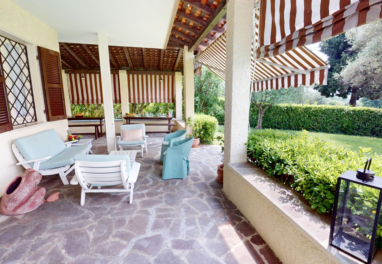 Villa in Salò - Villa Oleandri pool with view By Bookinggardalake