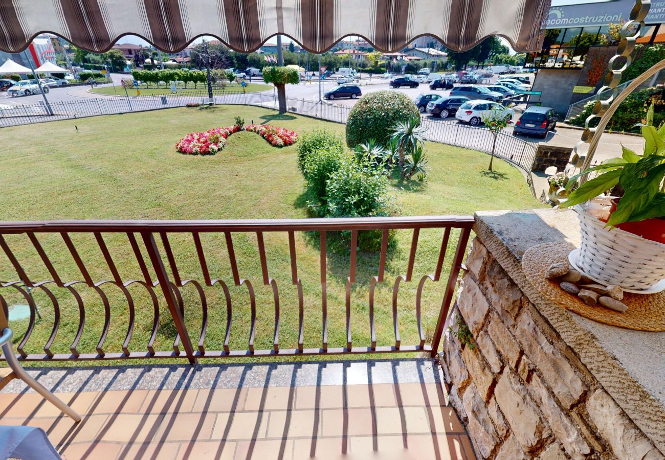 Villa in Puegnago sul Garda - Villa Fiorita with olive groove Bookinggardalake
