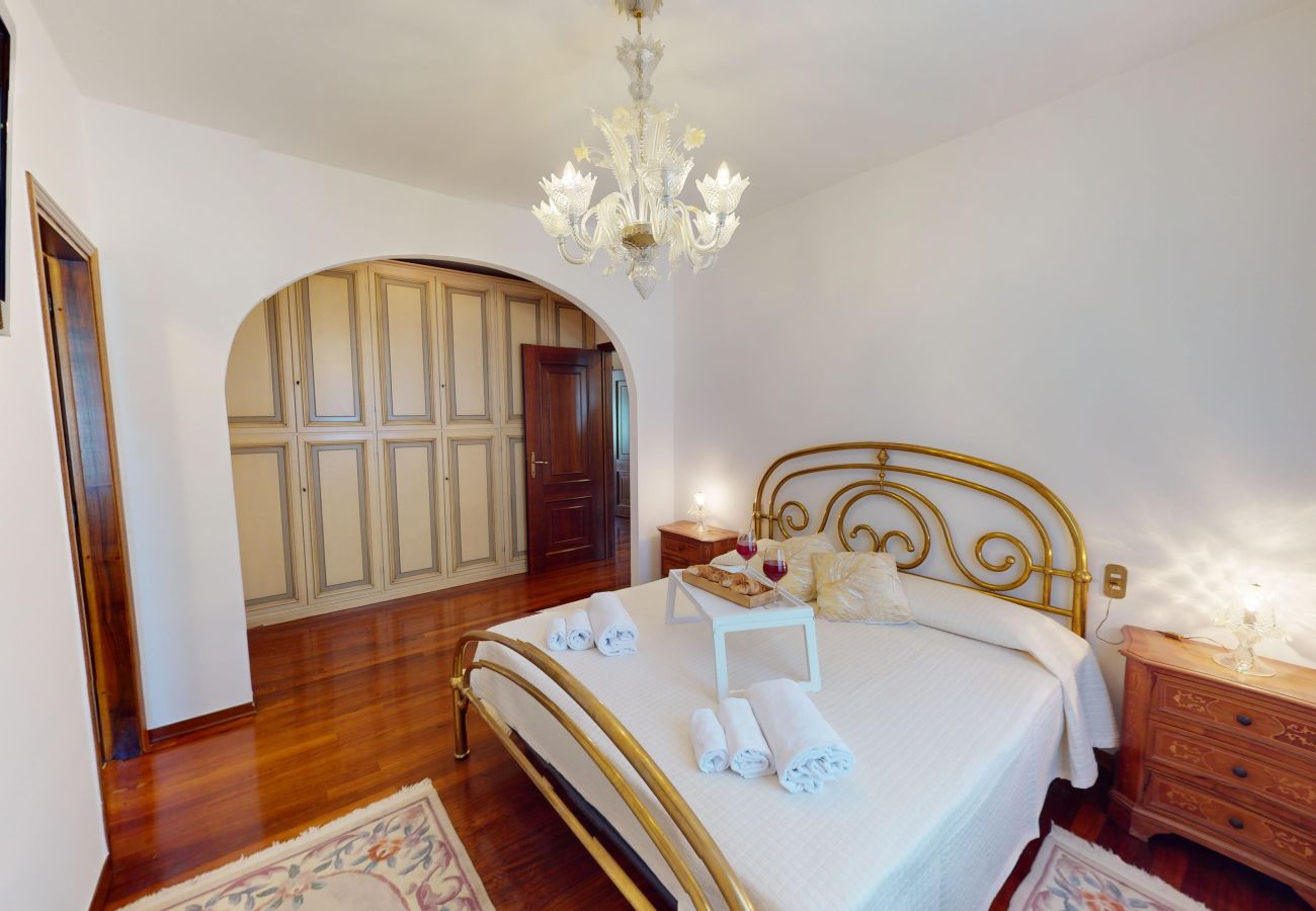 Villa in Puegnago sul Garda - Villa Fiorita with olive groove Bookinggardalake