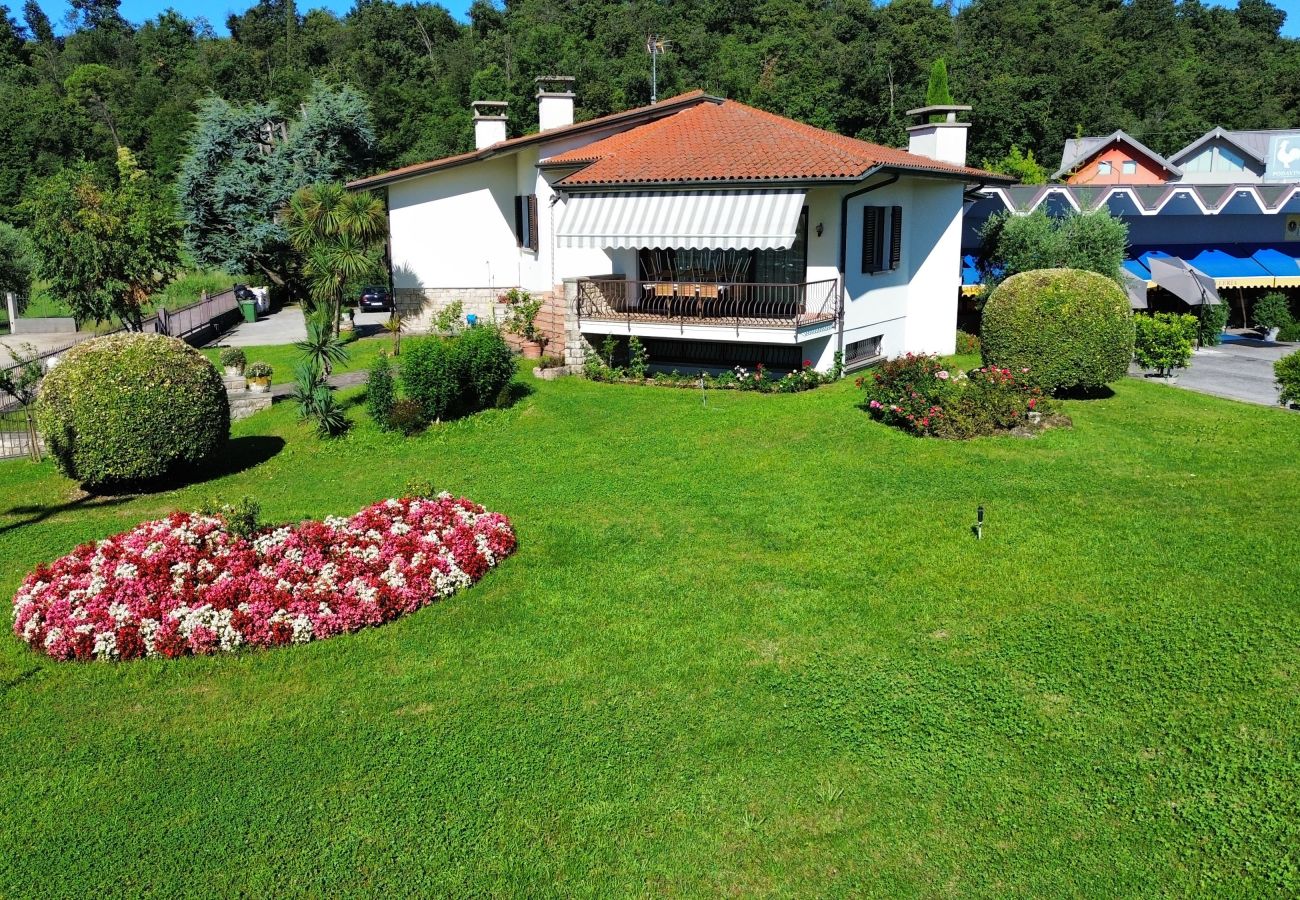 Villa in Puegnago sul Garda - Villa Fiorita with olive groove Bookinggardalake