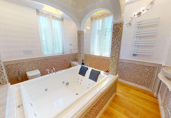 Villa in Salò - Villa Diamante By Bookinggardalake Villa in Salò - Villa Diamante By Bookinggardalake
