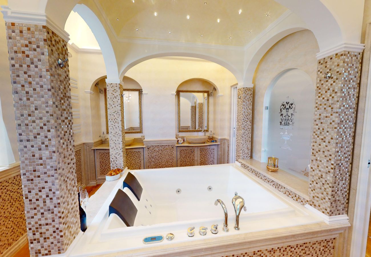 Villa in Salò - Villa Diamante By Bookinggardalake Villa in Salò - Villa Diamante By Bookinggardalake
