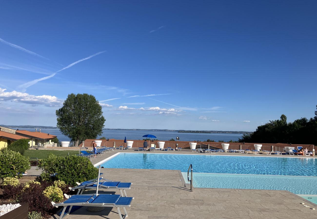 Apartment in Manerba del Garda - Vento di Lago by Bookinggardalake