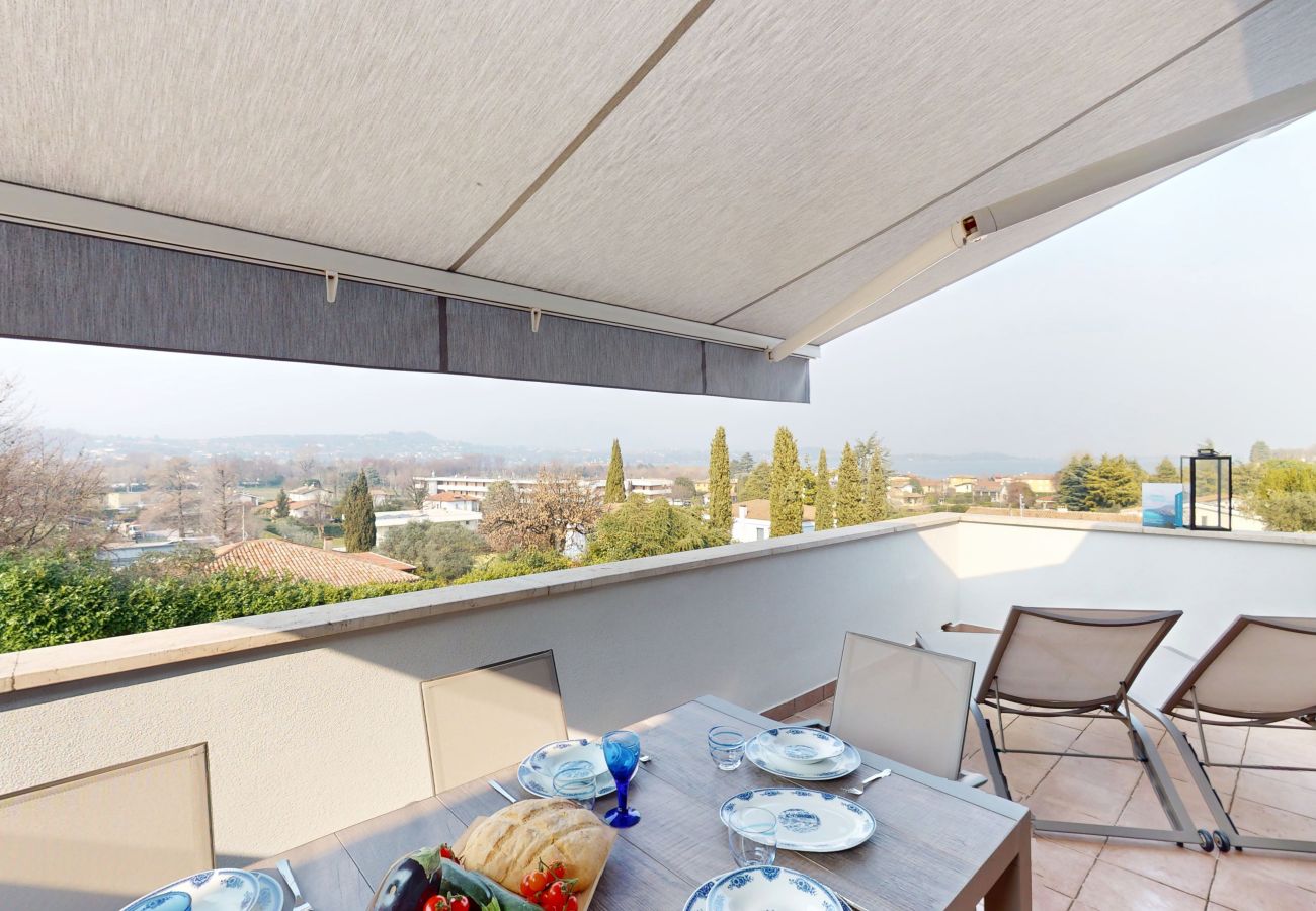 Apartment in Manerba del Garda - Appartamento Gloria by Bookinggardalake