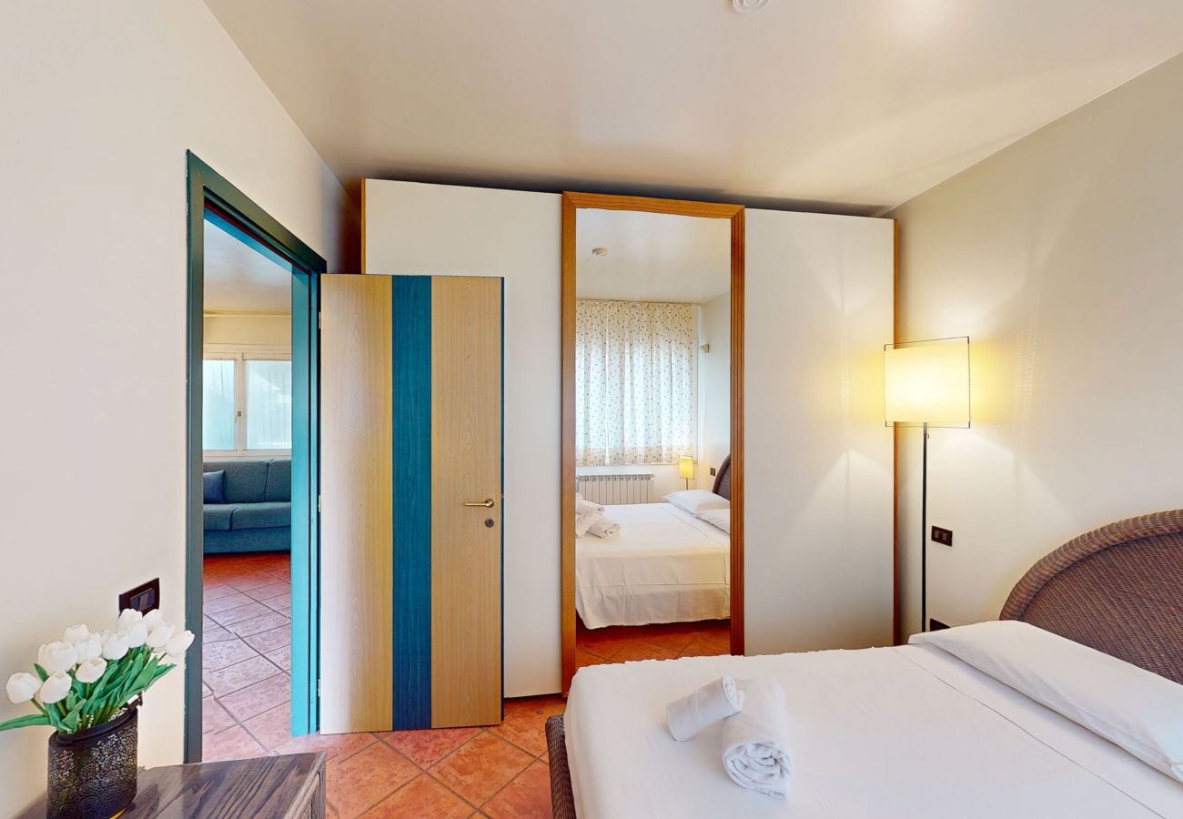 Apartment in Manerba del Garda - Appartamento Gloria by Bookinggardalake