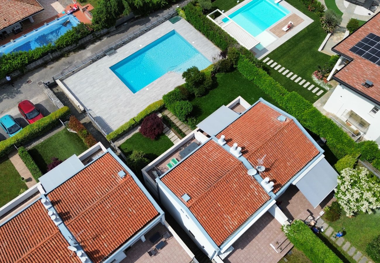 Apartment in Manerba del Garda - Appartamento Gloria by Bookinggardalake