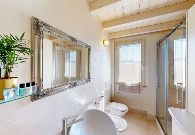 Villa in Manerba del Garda - Villa Dolcevita by Bookinggardalake Villa in Manerba del Garda - Villa Dolcevita by Bookinggardalake