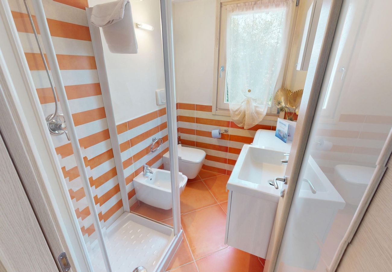 Chalet in Manerba del Garda - Maison Belvedere free wi-fi By Bookinggardalake