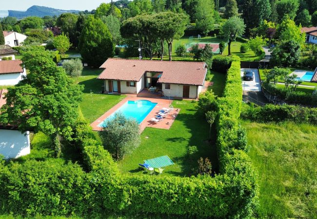 Villa in San Felice del Benaco - Villa Paradiso 4 rooms 4 baths private pool