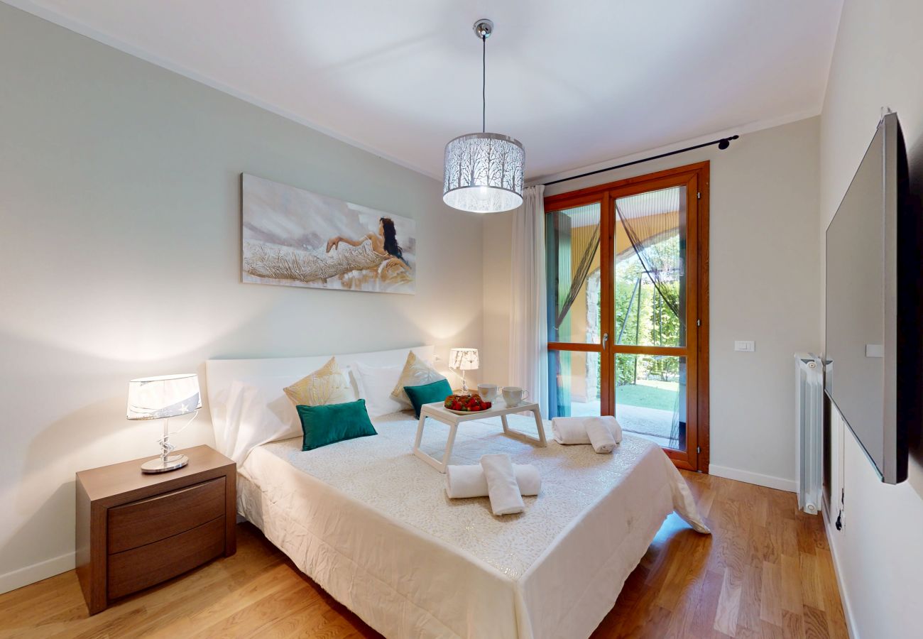 Apartment in Sirmione - Giardino dell'Anima by Bookinggardalake
