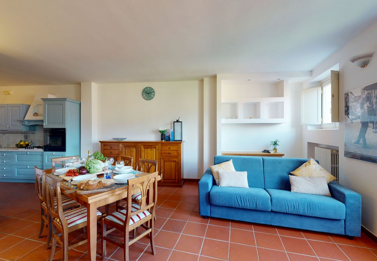 Apartment in San Felice del Benaco - Garda View romantic apt with pool by Bookinggardal