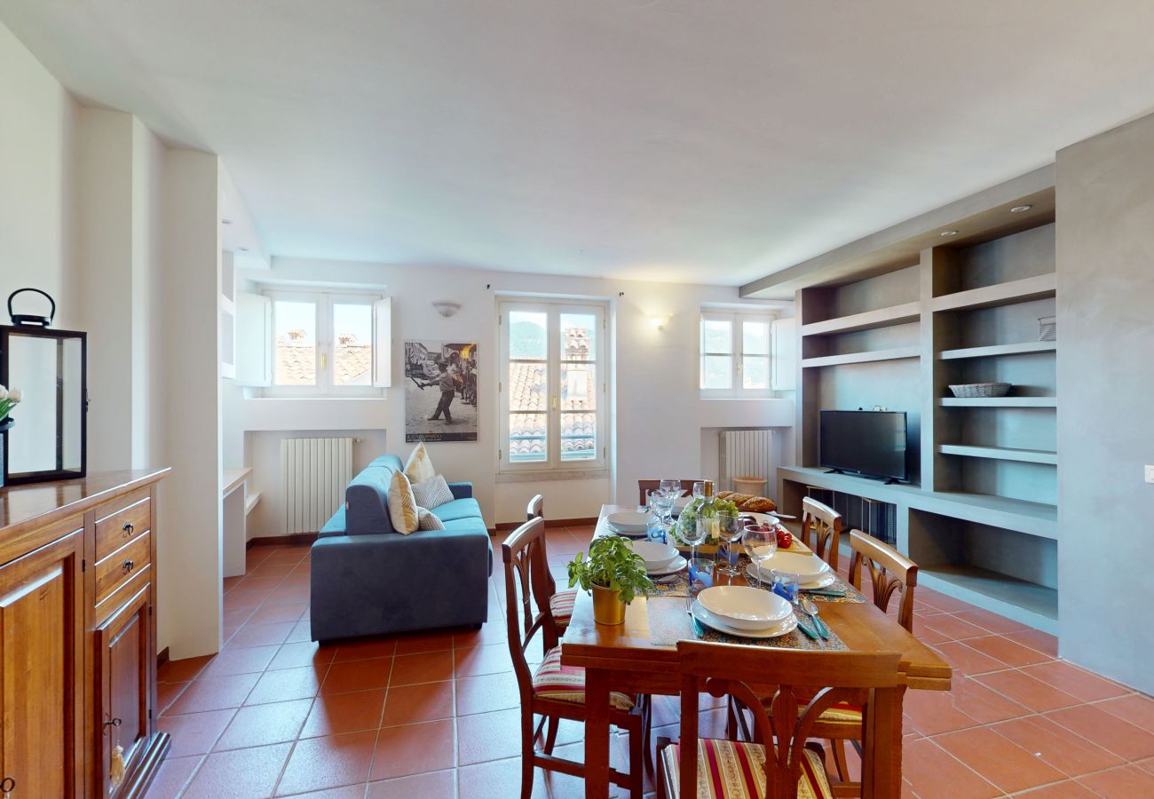 Apartment in San Felice del Benaco - Garda View romantic apt with pool by Bookinggardal