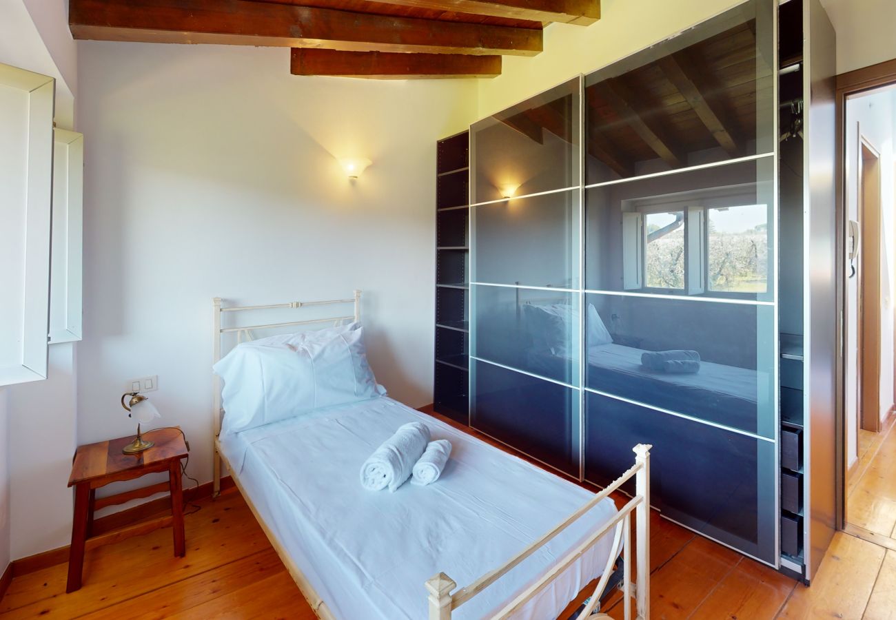 Apartment in San Felice del Benaco - Garda View romantic apt with pool by Bookinggardal