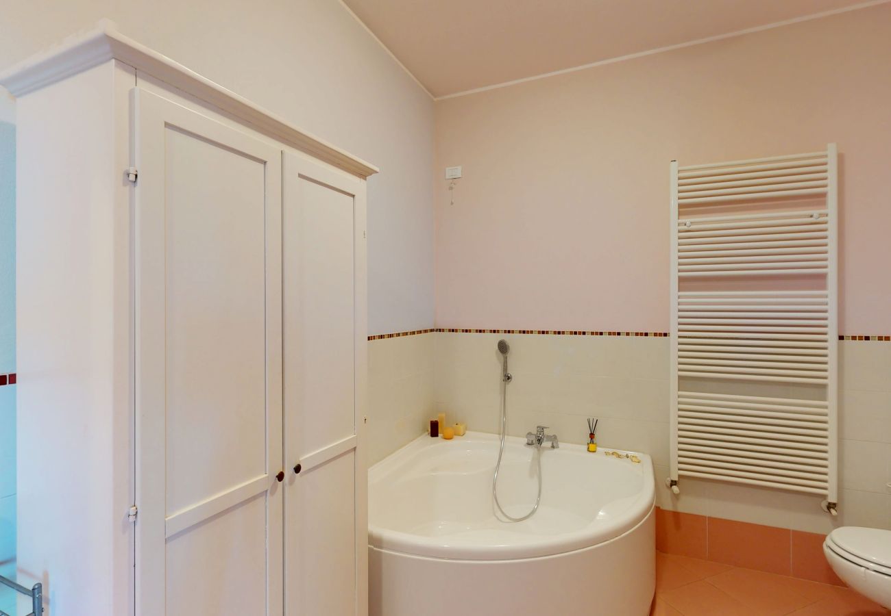 Apartment in Moniga del Garda - Agape Apartment by Bookinggardalake