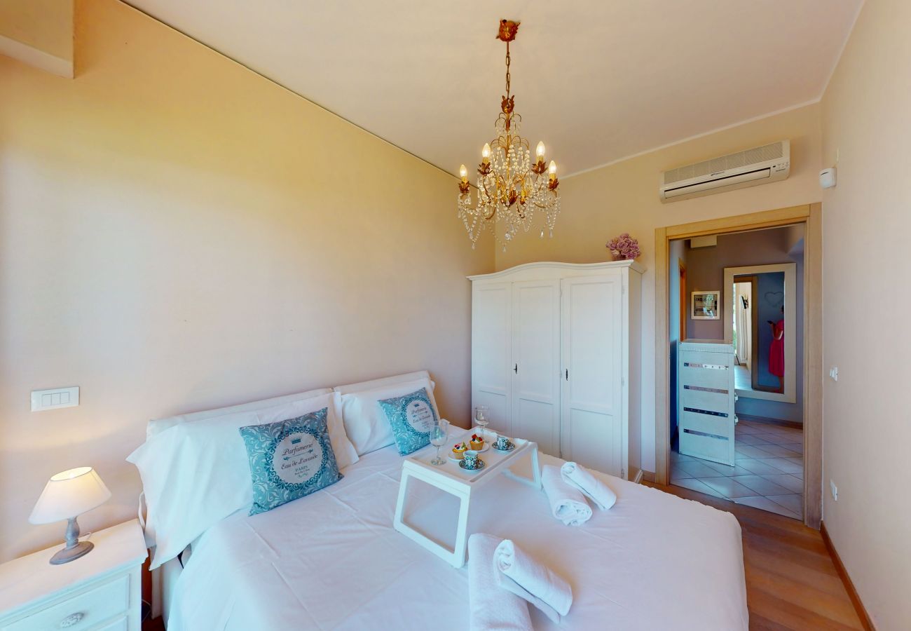 Apartment in Moniga del Garda - Agape Apartment by Bookinggardalake