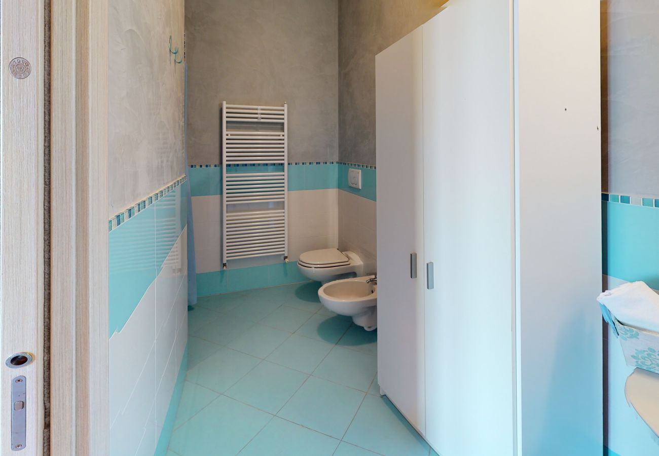 Apartment in Moniga del Garda - Horizon luxury lake view by Bookinggardalake