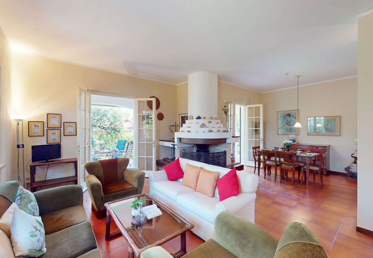 Villa in Sirmione - Villa Valentine Lakeside by Bookinggard