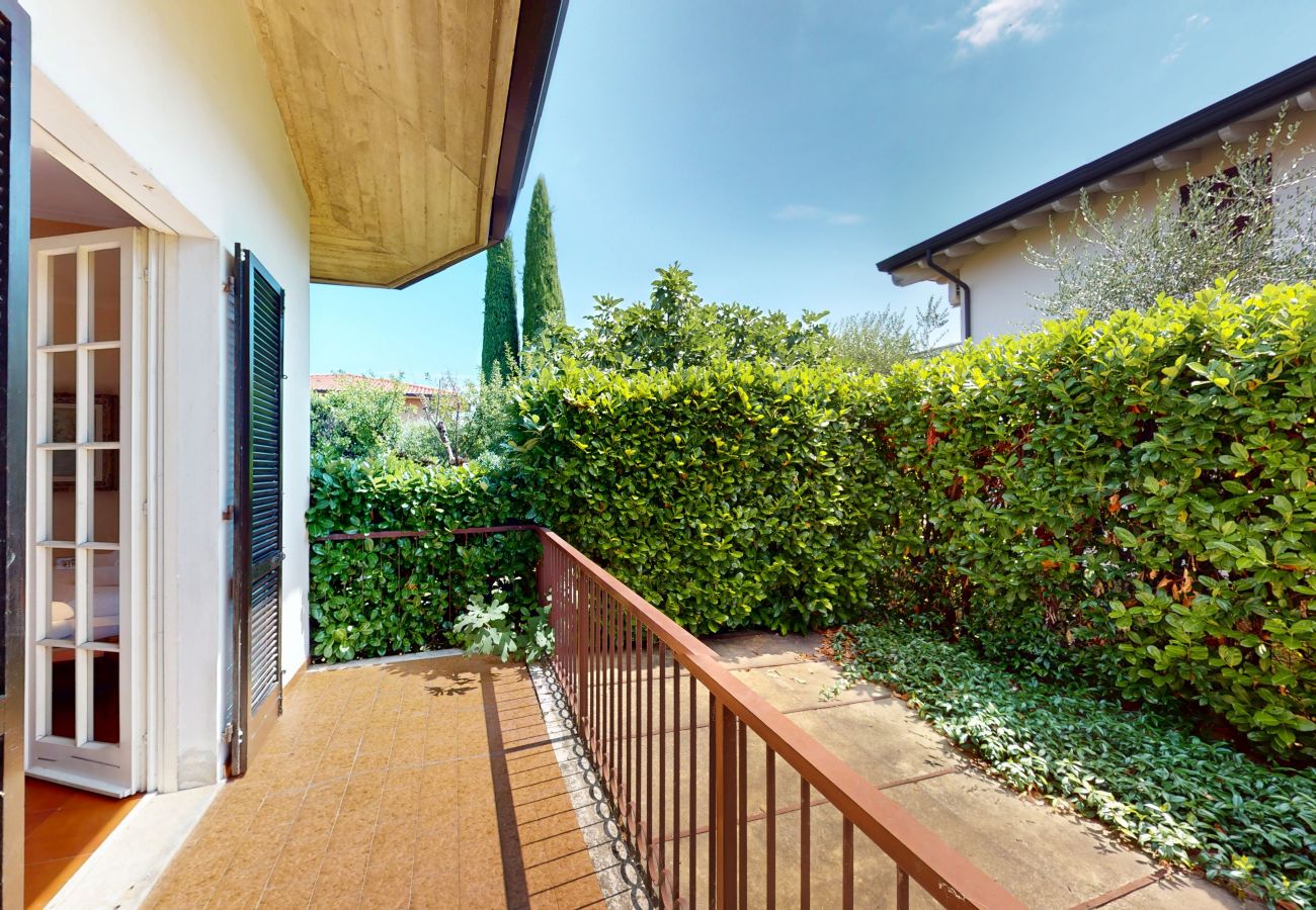Villa in Sirmione - Villa Valentine Lakeside by Bookinggard