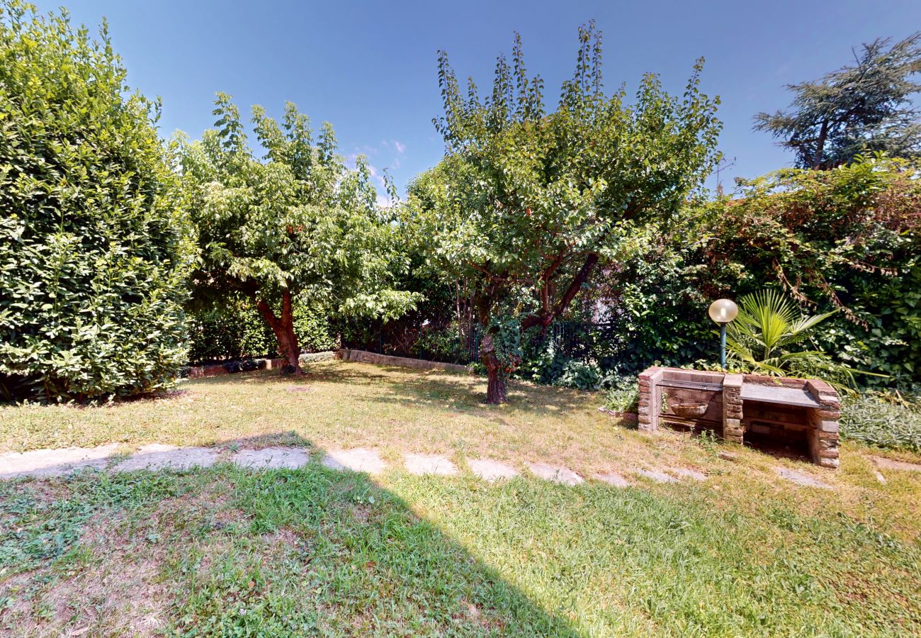 Villa in Sirmione - Villa Valentine Lakeside by Bookinggard
