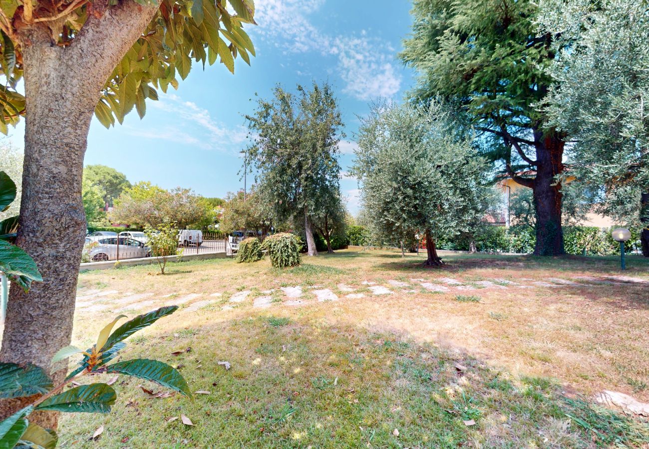 Villa in Sirmione - Villa Valentine Lakeside by Bookinggard