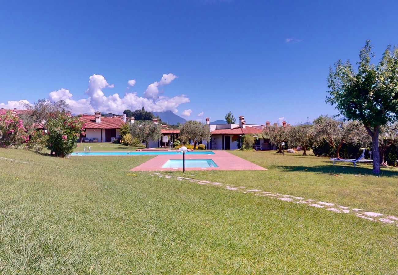 Chalet in Soiano del Lago - Harmonia Cottage by Bookinggardalake