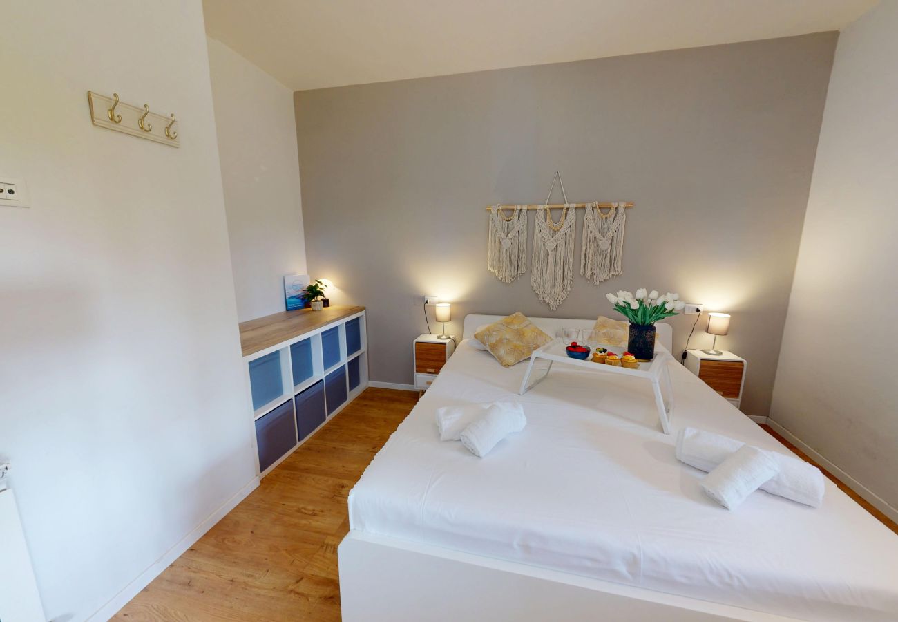 Chalet in Soiano del Lago - Harmonia Cottage by Bookinggardalake