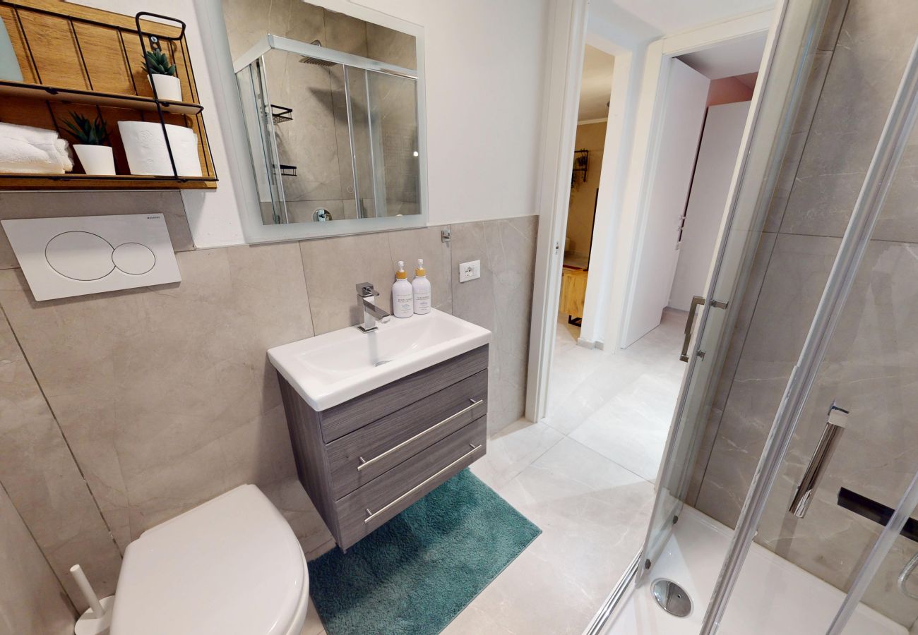 Chalet in Soiano del Lago - Harmonia Cottage by Bookinggardalake