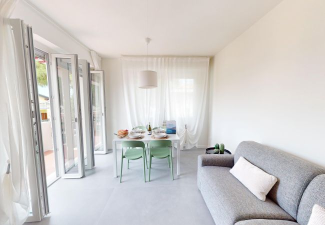 Apartment in Desenzano del Garda - LA PERLA DEL Garda Desenzano free wi-fi By Booking