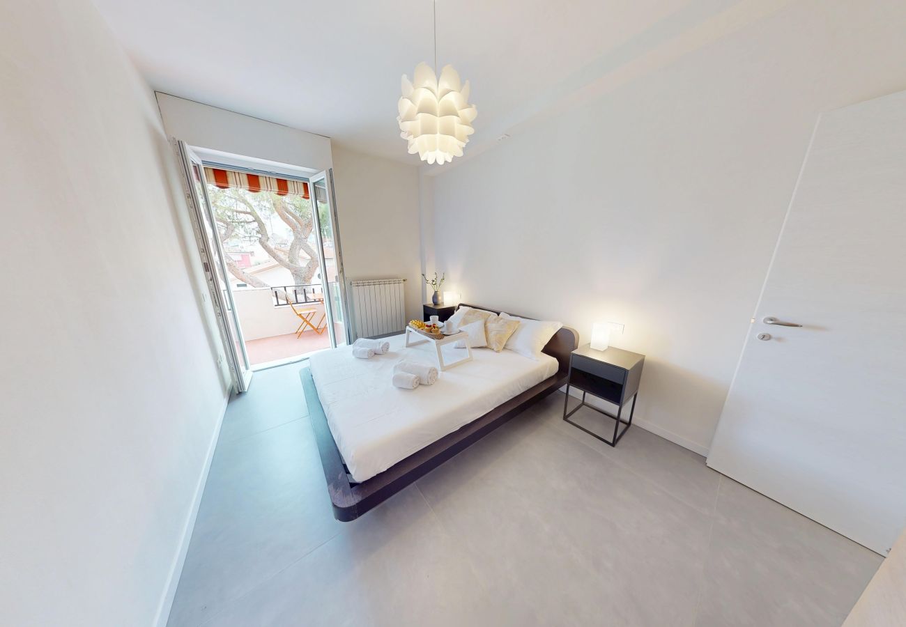 Apartment in Desenzano del Garda - LA PERLA DEL Garda Desenzano free wi-fi By Booking