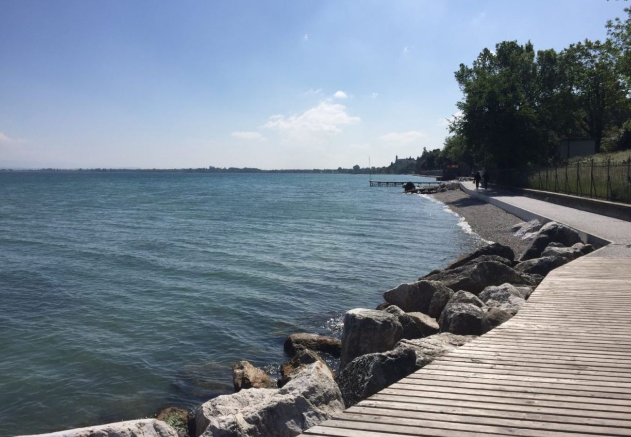 Apartment in Desenzano del Garda - LA PERLA DEL Garda Desenzano free wi-fi By Booking