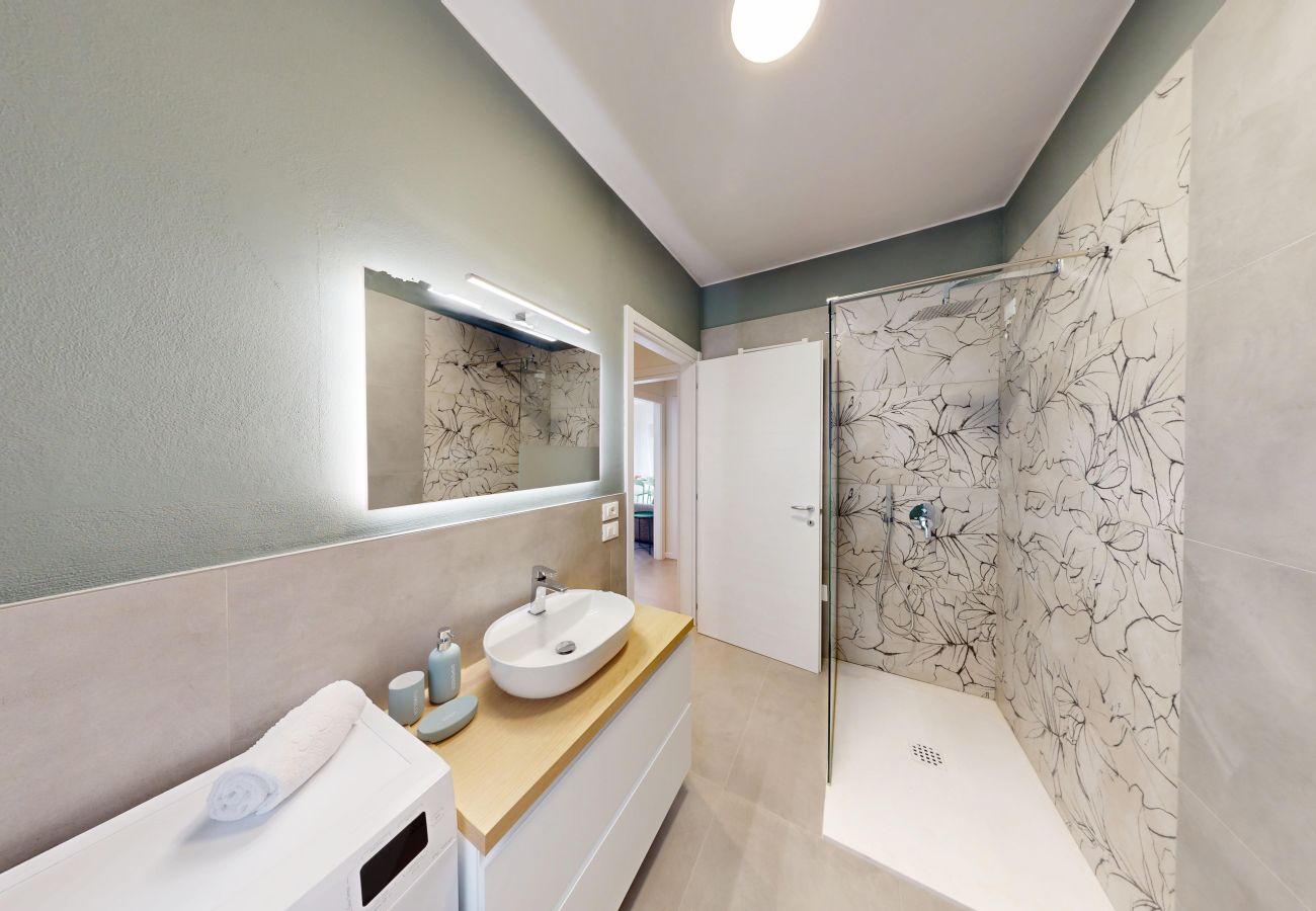 Apartment in Desenzano del Garda - LA PERLA DEL Garda Desenzano free wi-fi By Booking