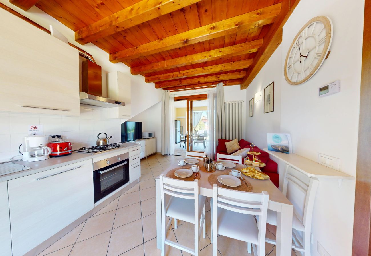 Apartment in Manerba del Garda - Ulivo Apartment By Bookinggardalake