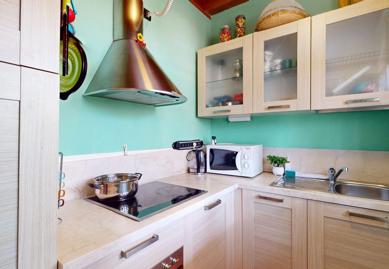 Apartment in Manerba del Garda - Borgo Torchio H3 ByBookinggardalake
