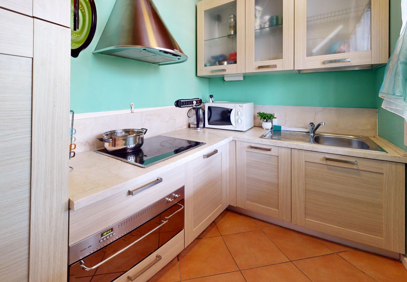Apartment in Manerba del Garda - Borgo Torchio H3 ByBookinggardalake