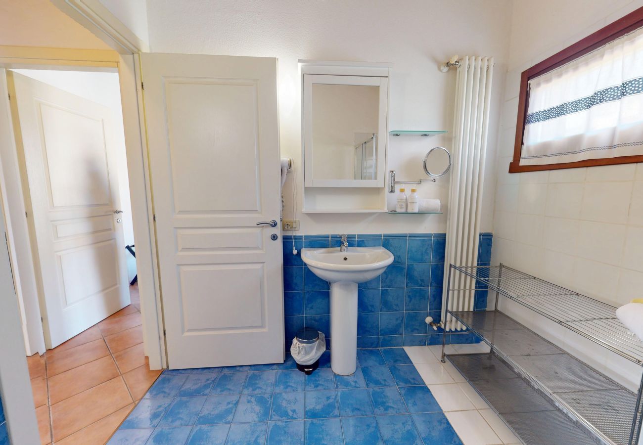 Apartment in Manerba del Garda - La Rocca Di Manerba relaxing pool  By Bookinggarda