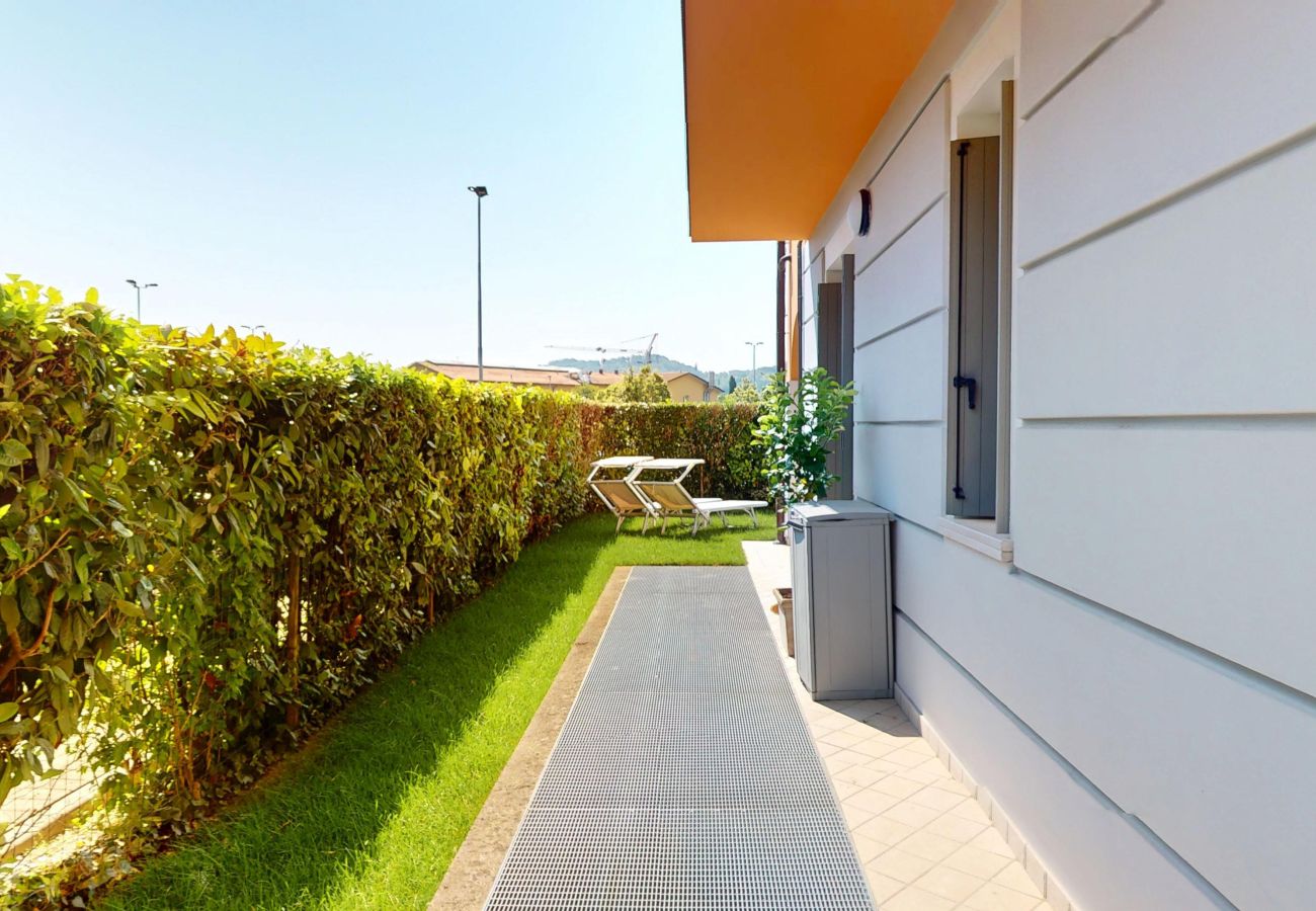 Apartment in Salò - Freestyle Apartment By Bookinggardalake