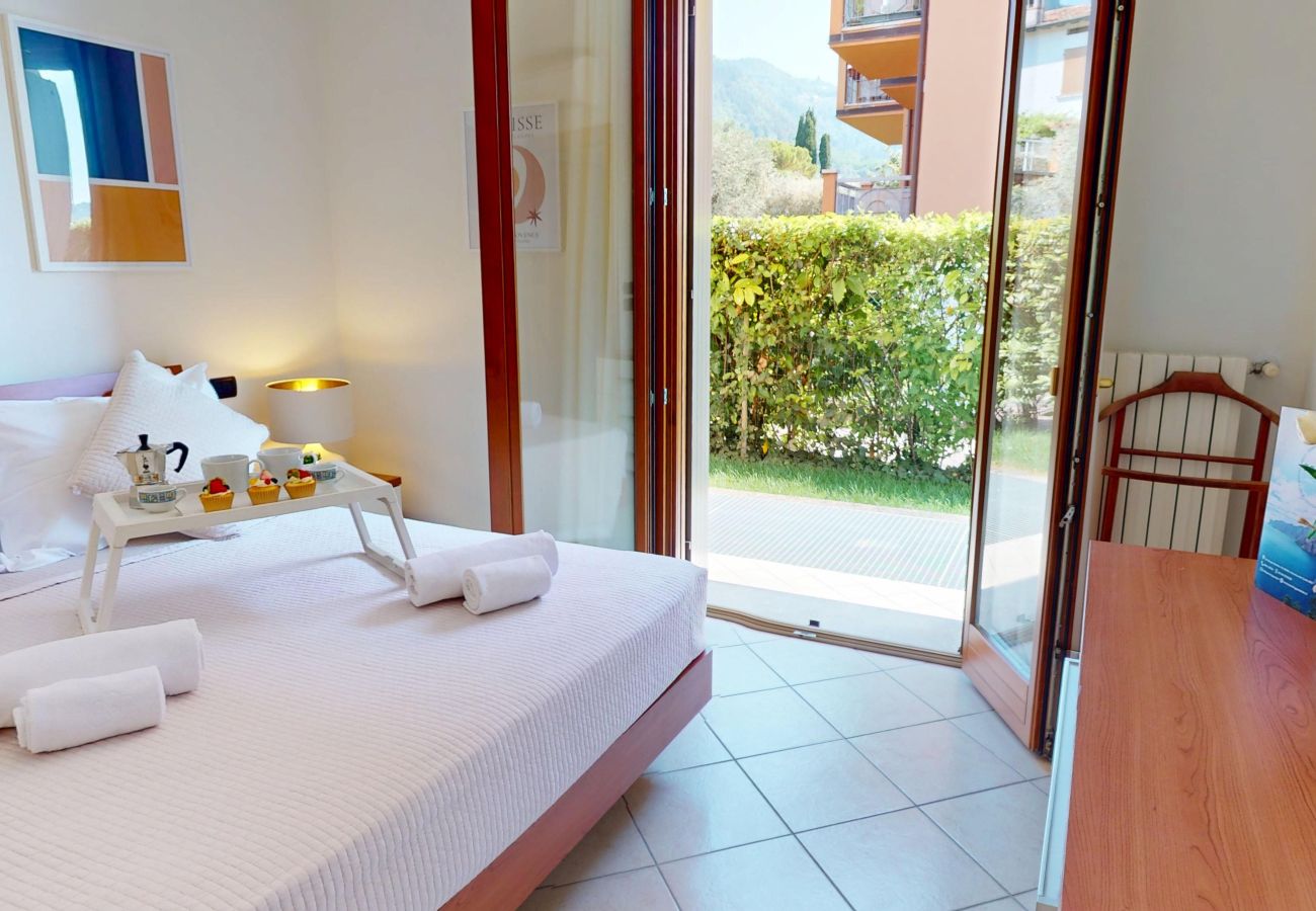 Apartment in Salò - Freestyle Apartment By Bookinggardalake