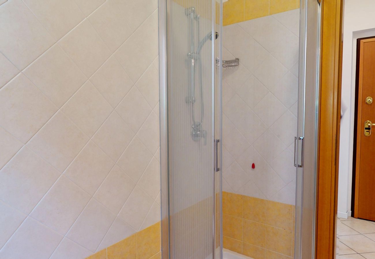 Apartment in Salò - Freestyle Apartment By Bookinggardalake