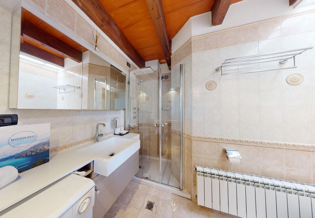 Apartment in Manerba del Garda - Lido Apartment by Booking Garda Lake