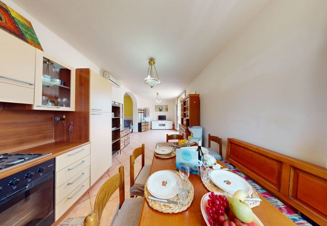 Apartment in Manerba del Garda - Spiaggia Apartment by Booking Garda Lake