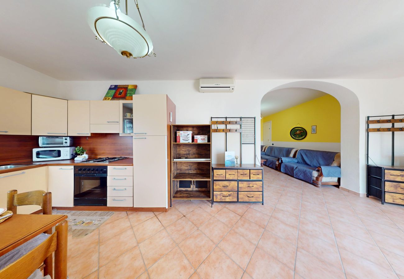 Apartment in Manerba del Garda - Spiaggia Apartment by Booking Garda Lake