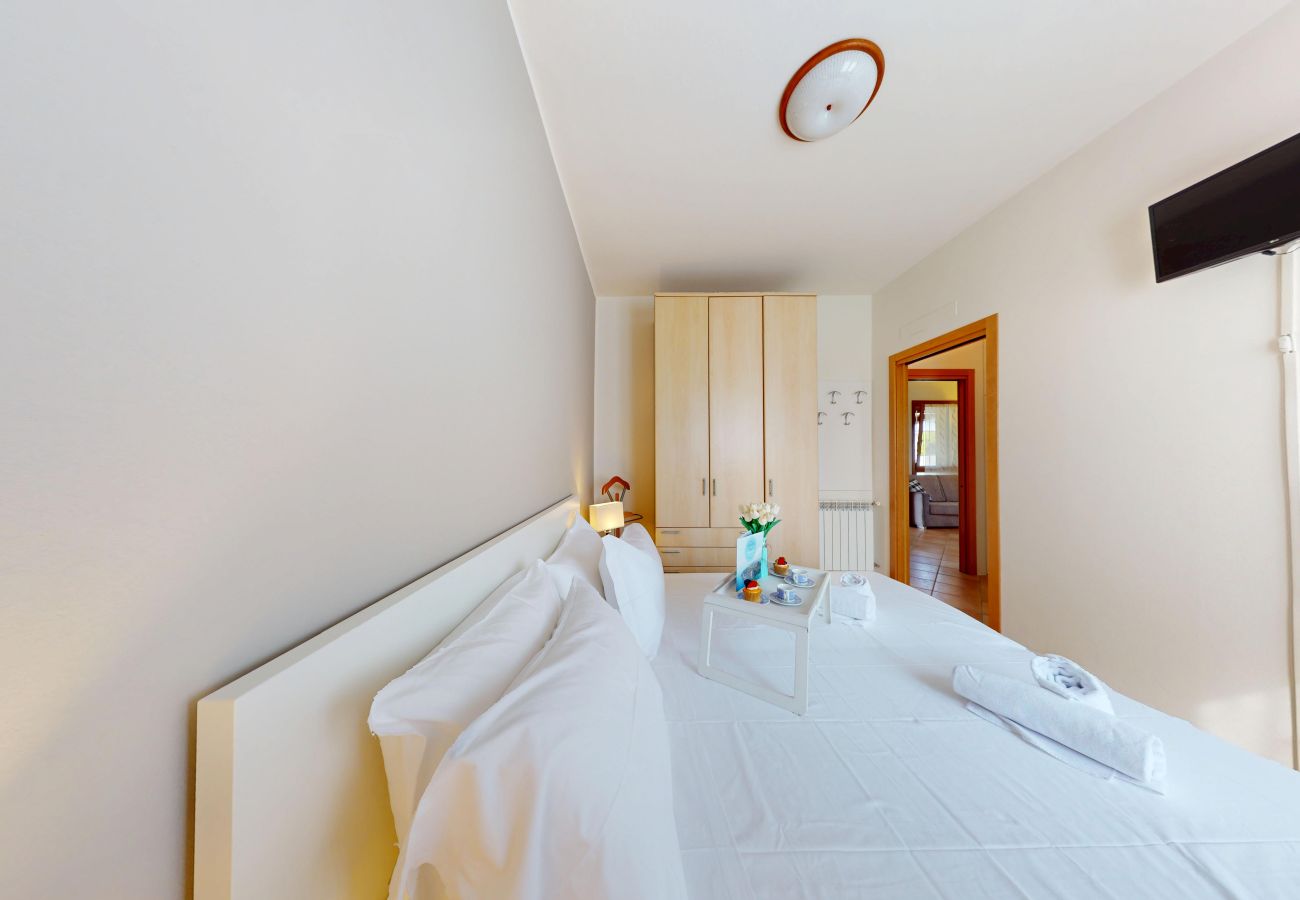 Villa in Manerba del Garda - Villa Dolce Riva Lake Escape by bookinggardalake