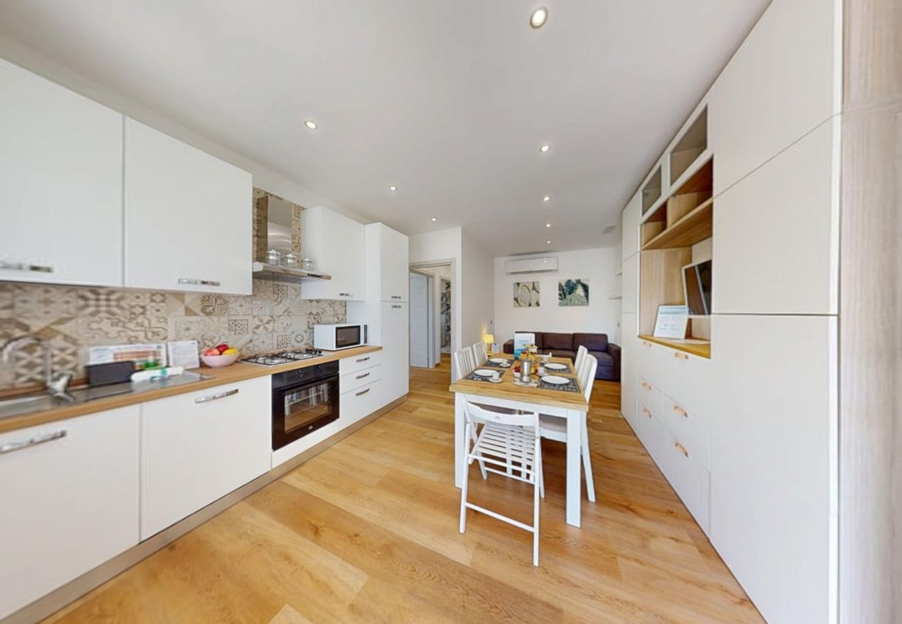 Apartment in Puegnago sul Garda - Garda Hub Retreat by Booking Garda Lake