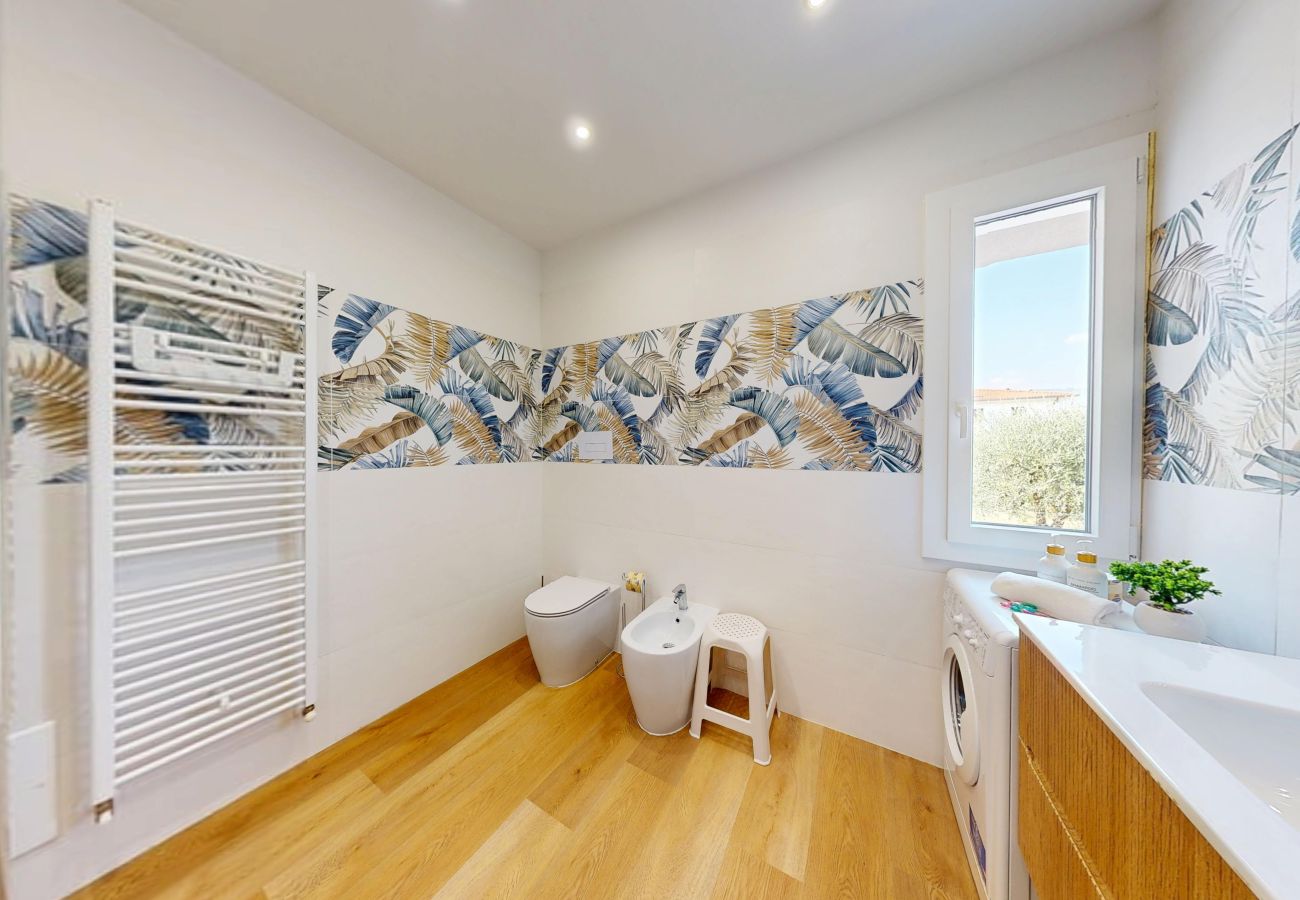Apartment in Puegnago sul Garda - Garda Hub Retreat by Booking Garda Lake
