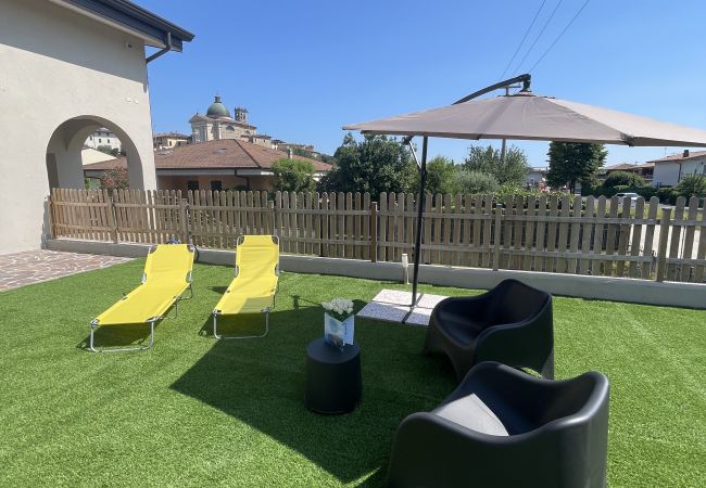Apartment in Puegnago sul Garda - Garda Hub Suite by Booking Garda Lake