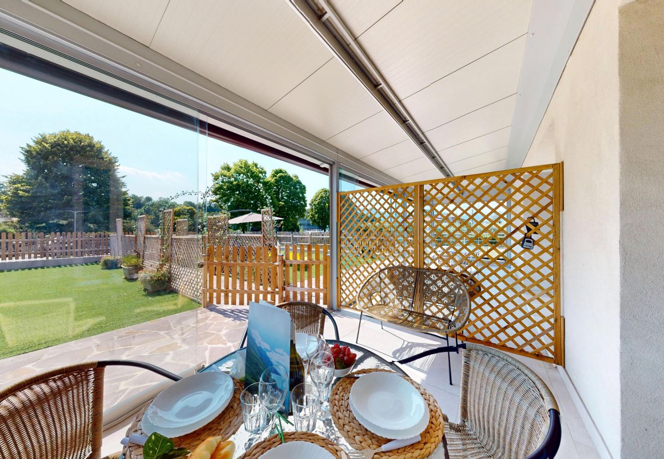 Apartment in Puegnago sul Garda - Garda Hub Suite by Booking Garda Lake