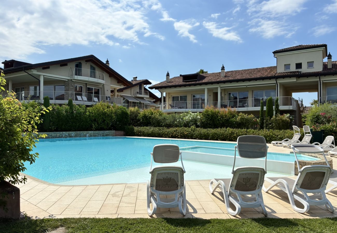 Apartment in Sirmione - Sirmio Dream View Suite by Bookinggardalake