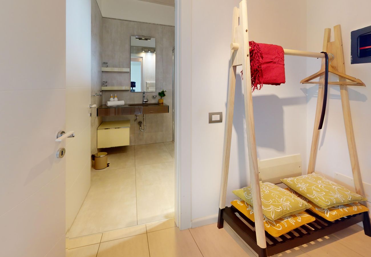Apartment in Sirmione - Sirmio Dream View Suite by Bookinggardalake